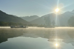 Levé de soleil sur le lac